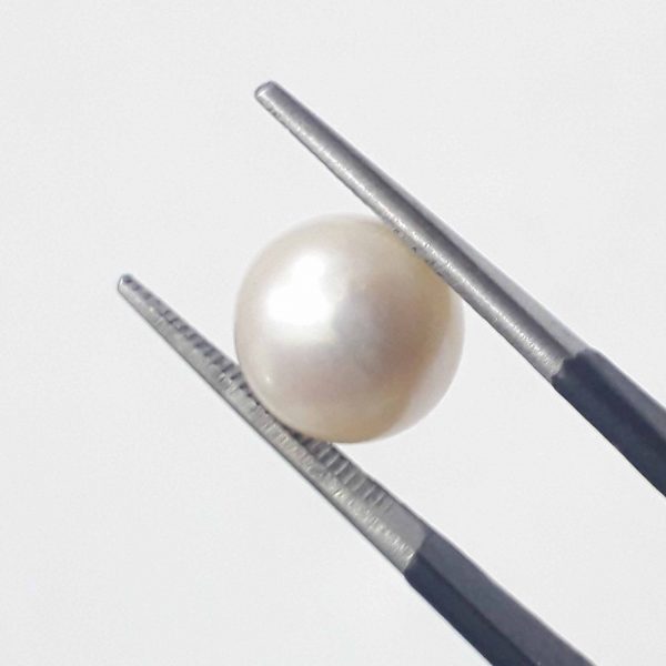 Pearl gemstone