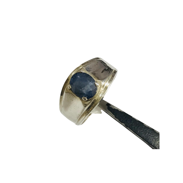sapphire stone ring