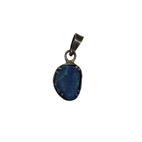 opal stone locket