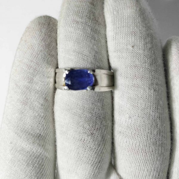 sapphire stone ring